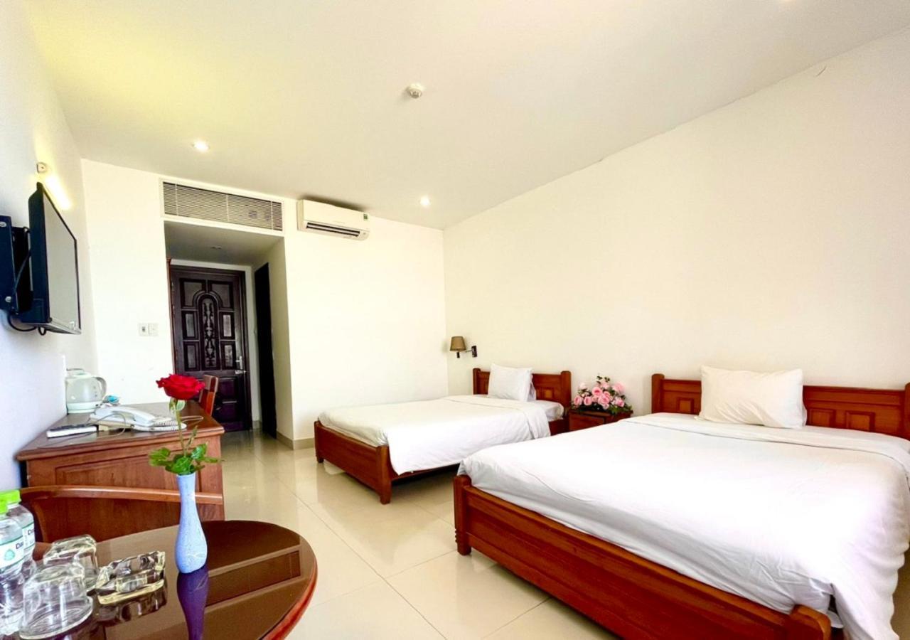 My Khe 2 Da Nang Seafront Hotel Buitenkant foto