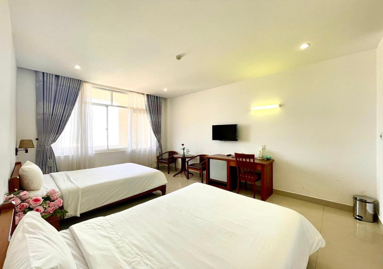 My Khe 2 Da Nang Seafront Hotel Buitenkant foto