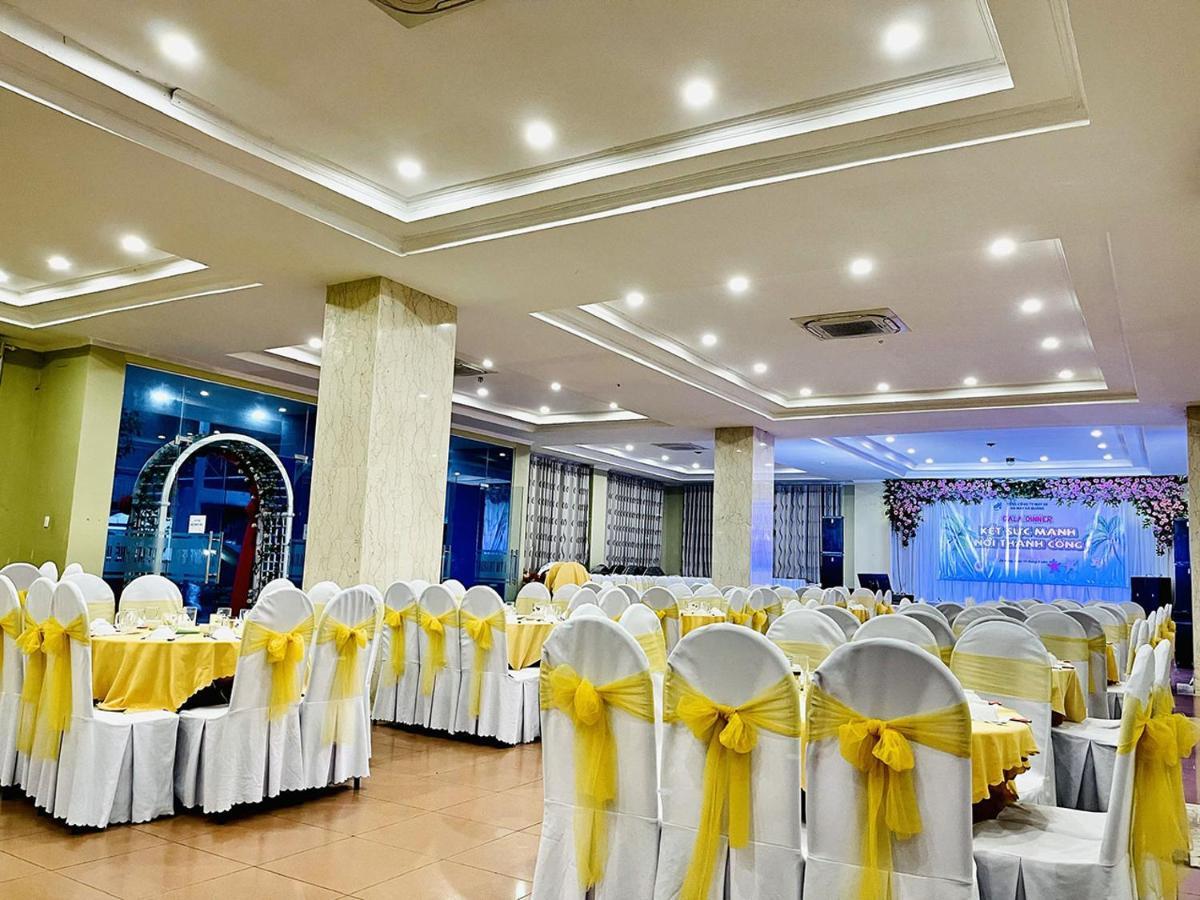 My Khe 2 Da Nang Seafront Hotel Buitenkant foto