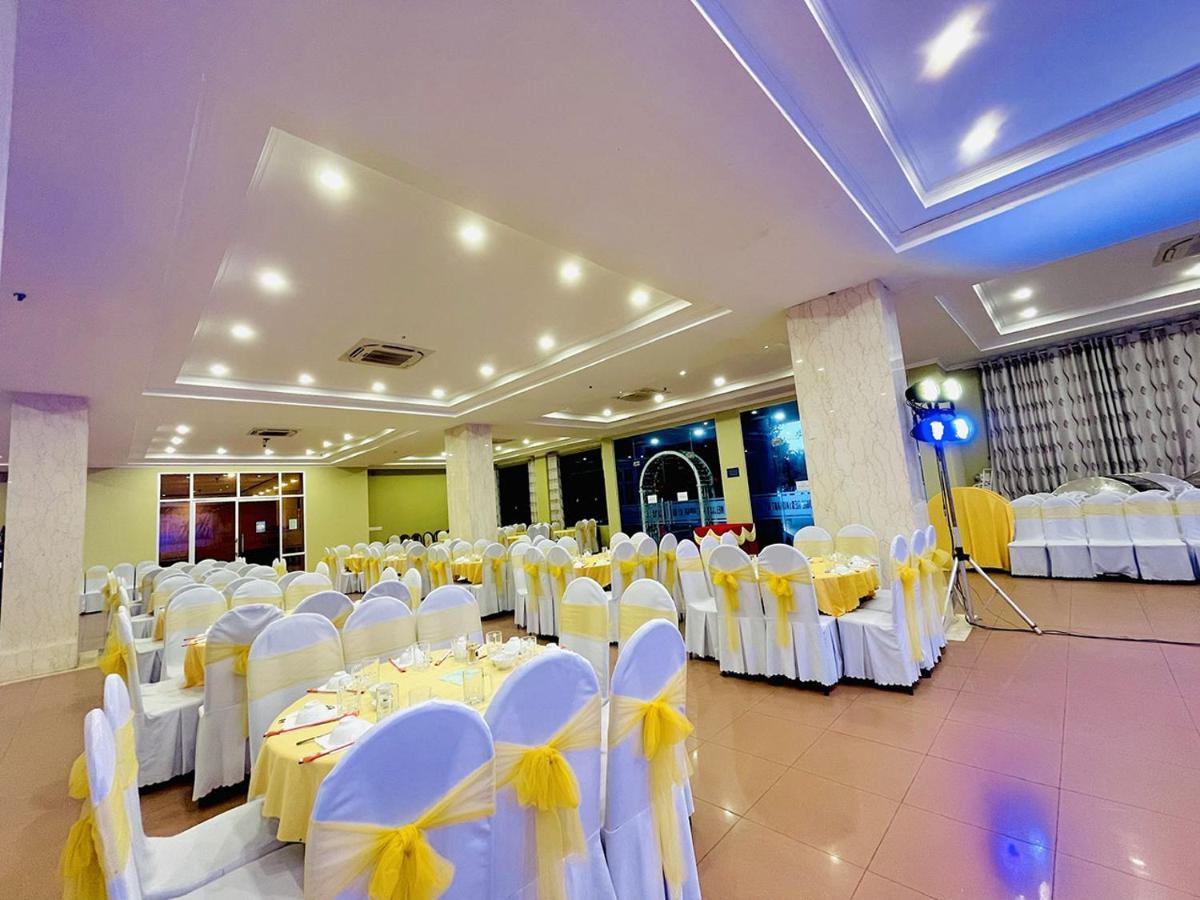My Khe 2 Da Nang Seafront Hotel Buitenkant foto