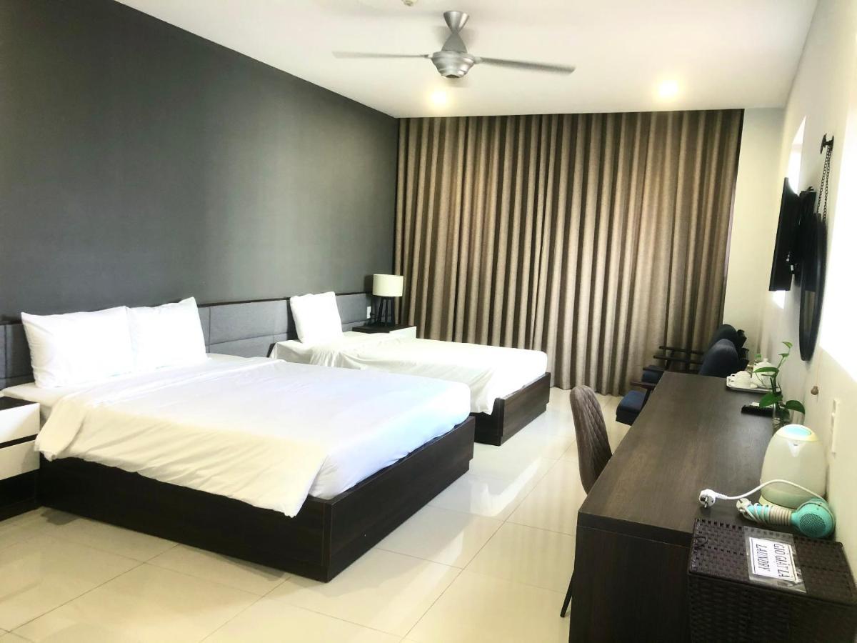 My Khe 2 Da Nang Seafront Hotel Buitenkant foto