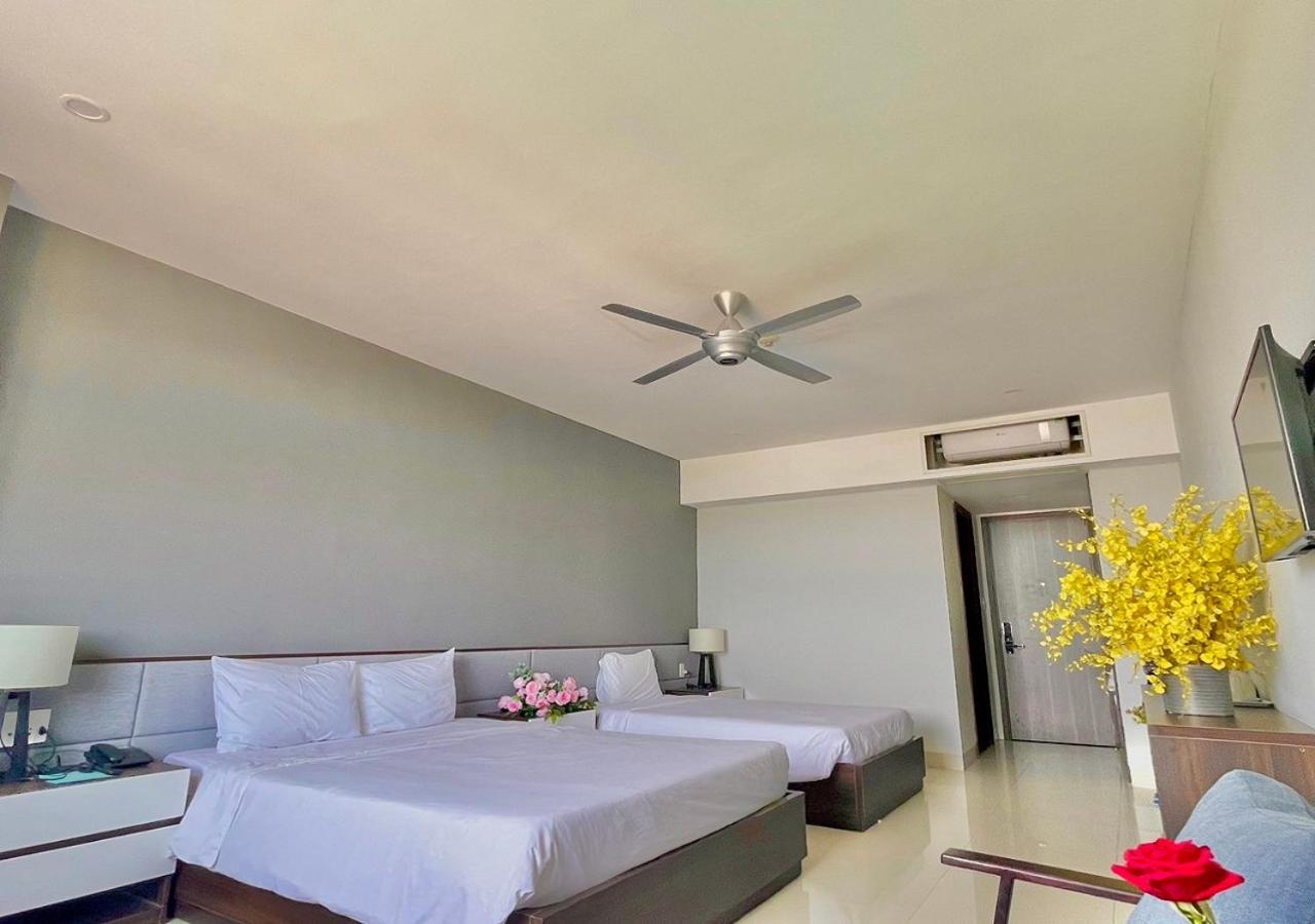 My Khe 2 Da Nang Seafront Hotel Buitenkant foto