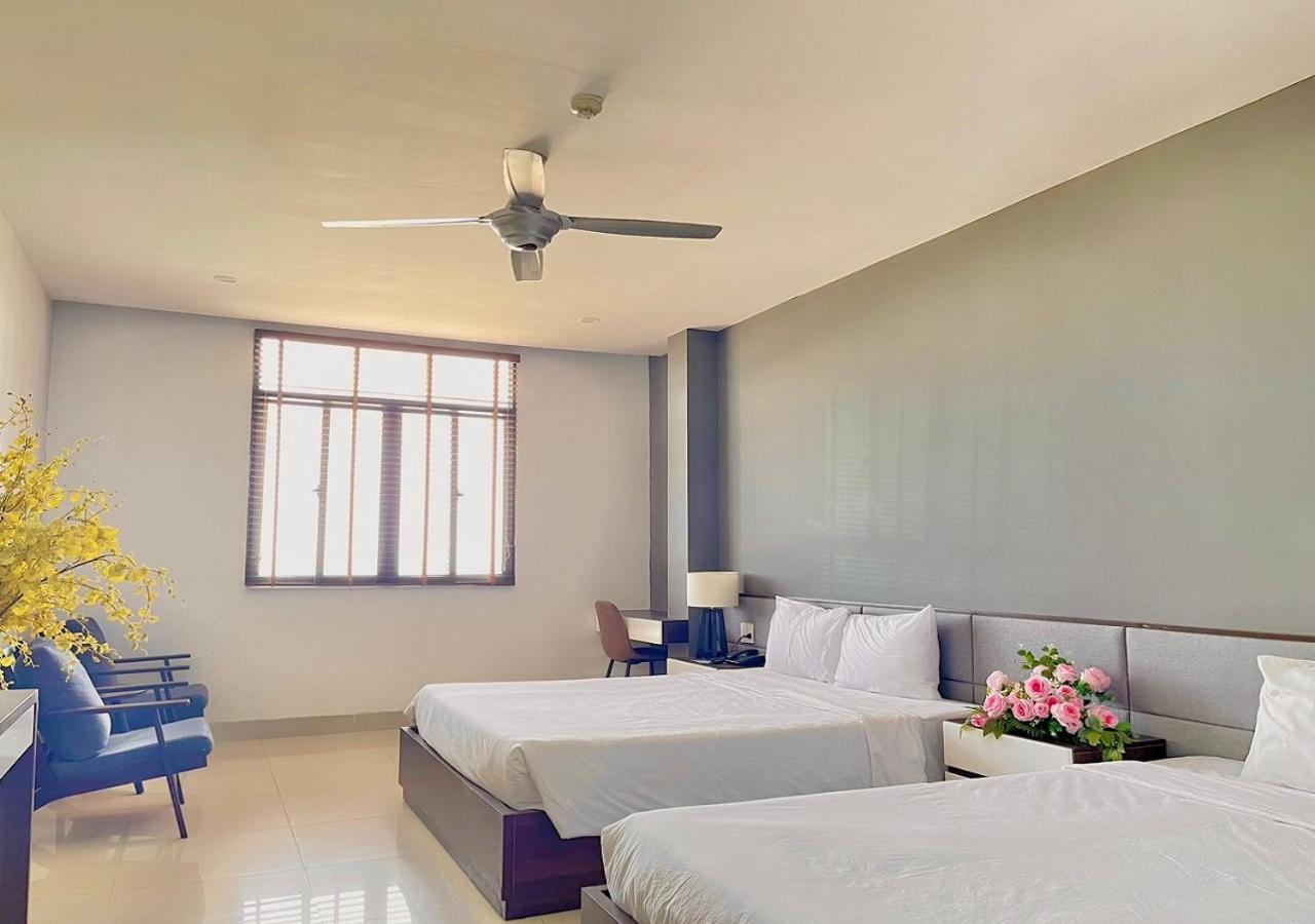 My Khe 2 Da Nang Seafront Hotel Buitenkant foto