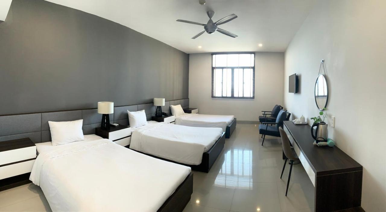 My Khe 2 Da Nang Seafront Hotel Buitenkant foto