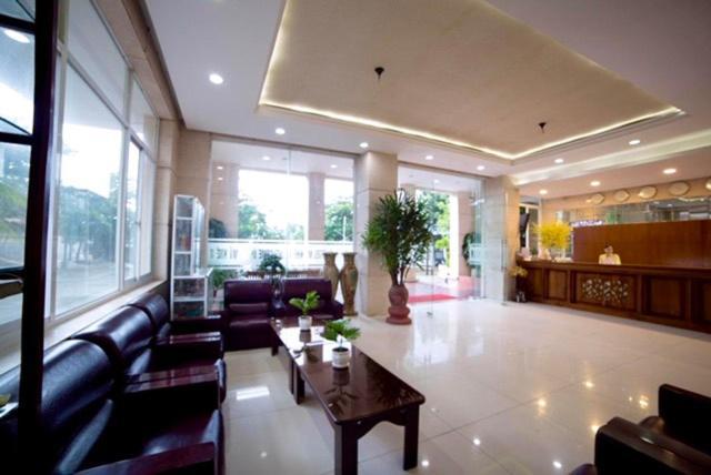 My Khe 2 Da Nang Seafront Hotel Buitenkant foto